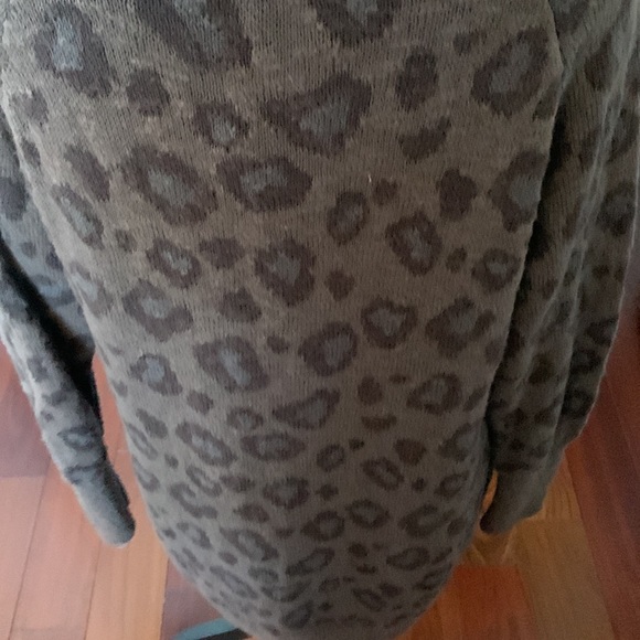 Edge by Jen Rade sweater. - Picture 4 of 9